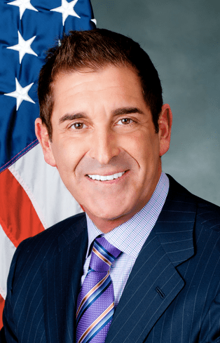 State Senate Co-Leader Jeff Klein is not interested in reviving his bill to bring back flashing lights to SBS buses. Photo: NY Senate